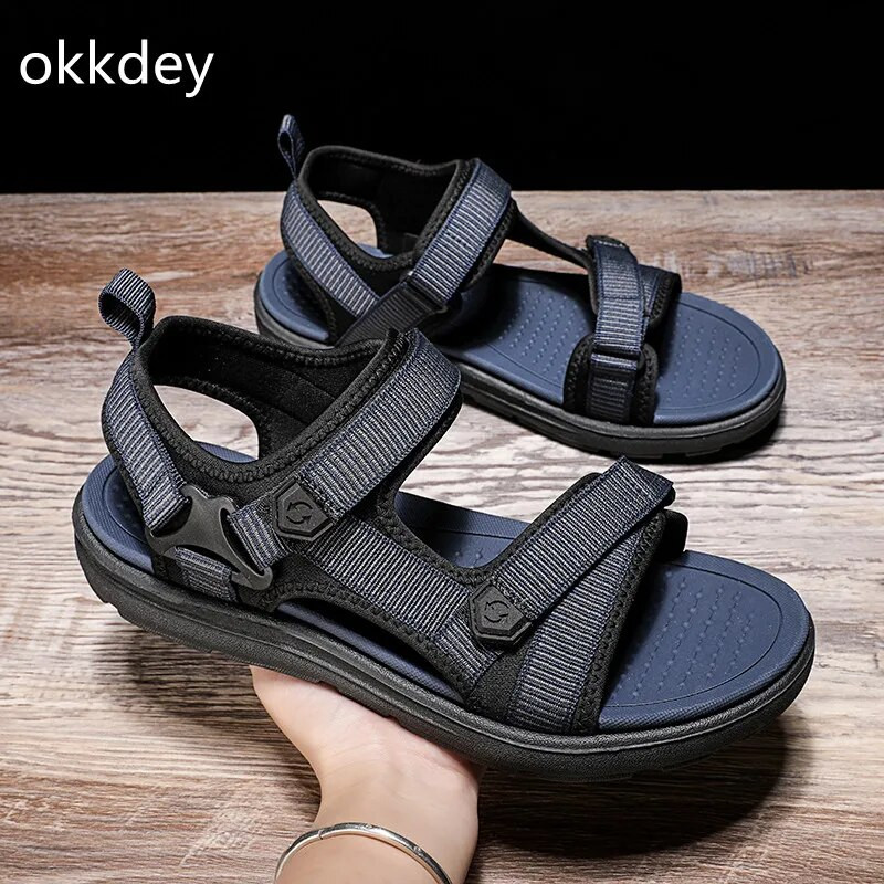 Fő lapos alkalmi férfi szandálok Légáteresztő Kényelmes Divatos Minden meccs Könnyű kopásálló Strandszandál Tavaszi nyár