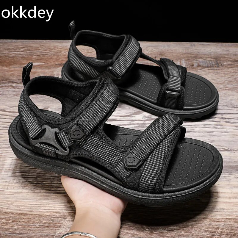 Fő lapos alkalmi férfi szandálok Légáteresztő Kényelmes Divatos Minden meccs Könnyű kopásálló Strandszandál Tavaszi nyár
