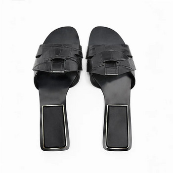 Четири цвята 2023 Летни нови дамски обувки Кръстосани плоски сандали Прости сандали Дамски връхни дрехи Чехли 35-40