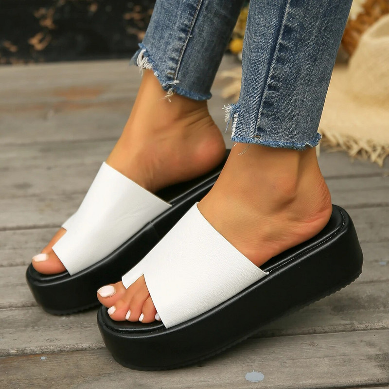 2024-es túlméretezett vastag talpú papucsok női nyárra Új felsőruházati klip szandálon Egyszerű egyszínű papucs, lapos magassarkú