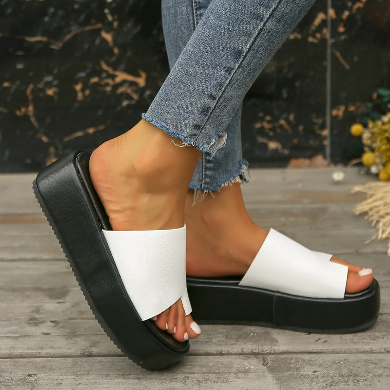 2024-es túlméretezett vastag talpú papucsok női nyárra Új felsőruházati klip szandálon Egyszerű egyszínű papucs, lapos magassarkú