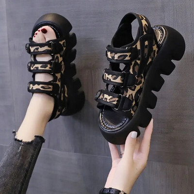 Női szandál 2023 nyár új divat vastag fenekű légáteresztő Eugene fonal háló varázspaszta római szandál Hook & Loop