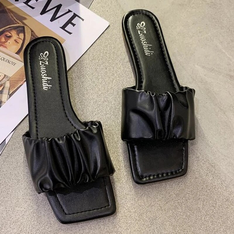 Sieviešu čības ar plakanām čībām 2023. gada vasarā, jaunas stilīgas kvadrātveida kroku sandales sievietēm, ikdienišķas, vienkrāsainas kurpes