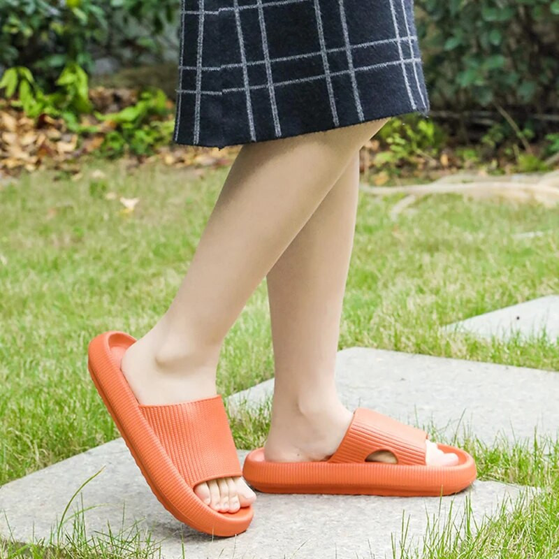 VIP Bieza Platforma Mājas Čības Vīriešiem Iekštelpu Sandales Vannas istabai Pretslīdēšanas Mākoņu Čības Mīkstas Mājas Apavi Vasaras Pludmales Slaidi