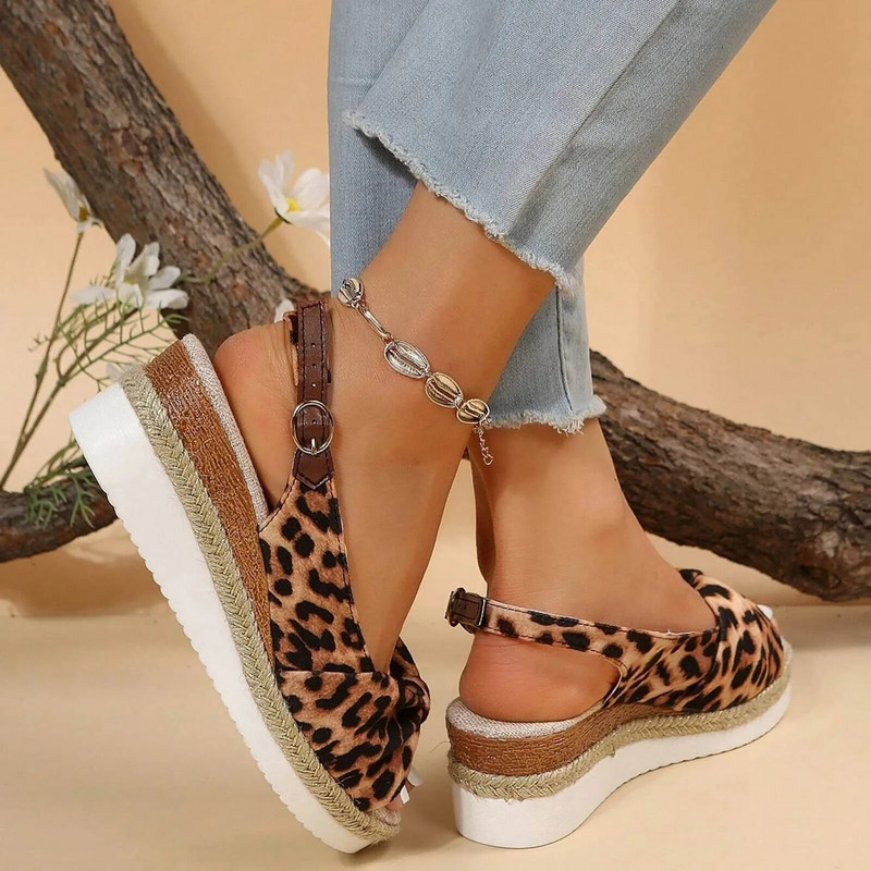 Ingyenes házhozszállítás Nyaralásos szandálok nyári női leopárd mintás masni díszítéssel Espadrille szandálok kényelmes platformú strandcipők