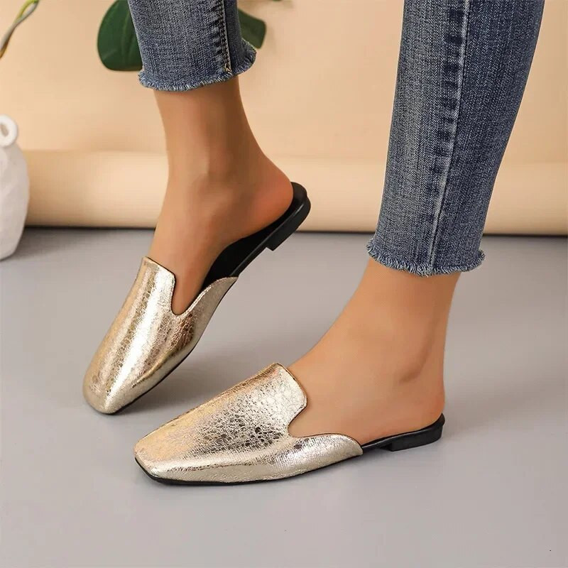Női papucsok 2024 nyáron New Mules Crystal Slingback ruha Flip Flop női tervező Mary Jane szögletes lábujj lapos cipők szandálok