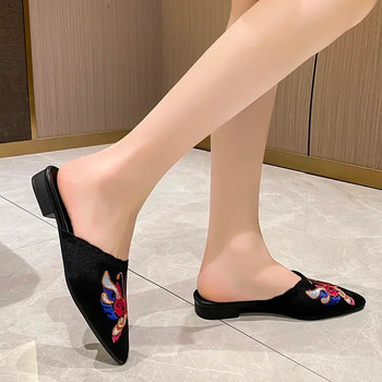 2024 Κέντημα Floral παπούτσια Γυναικείες παντόφλες με μυτερές μύτες Silk Mules Γυναικεία χαμηλά τακούνια slides Flat σανδάλια Femmes Outside Pantuflas