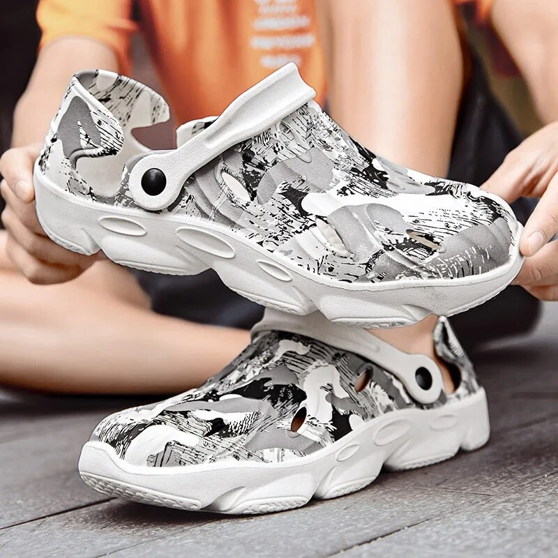 Vasaras dārza koka tupeles maskēšanās vīriešu sandales 2021. g. Vīriešu apavi Pludmales Āra Pretslīdēšanas Sporta Čības Pārgājienu Sandales Vīriešu 47 48