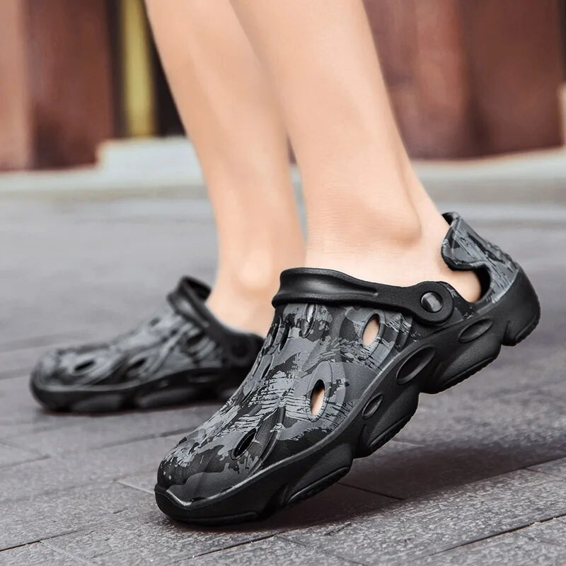 Vasaras dārza koka tupeles maskēšanās vīriešu sandales 2021. g. Vīriešu apavi Pludmales Āra Pretslīdēšanas Sporta Čības Pārgājienu Sandales Vīriešu 47 48