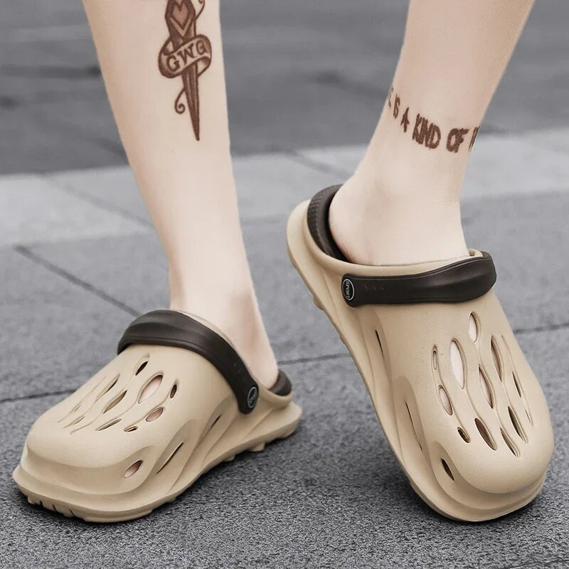 Márka Clogs Férfi Szandál Alkalmi cipő EVA Könnyű Sandles Unisex vegyes színű cipő nyári strandra Zapatillas Hombre