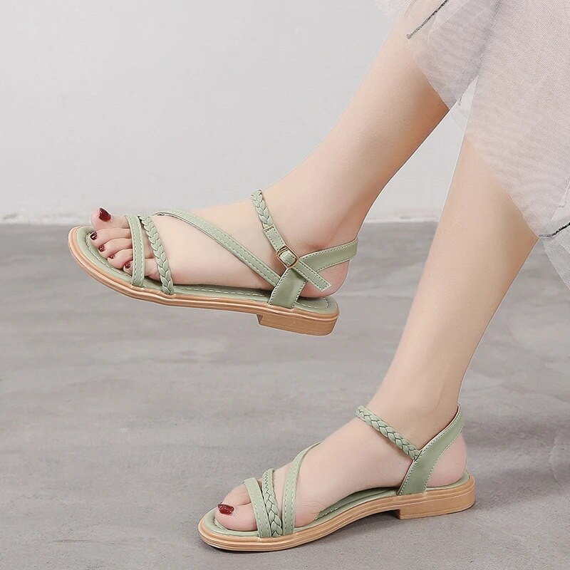 Sieviešu apavi 2024. gada karstā izpārdošana, sprādzes siksna Sieviešu sandales Modes šaursiksnu ikdienas sandales sievietēm Jaunas, plakanas, plakanas sandales