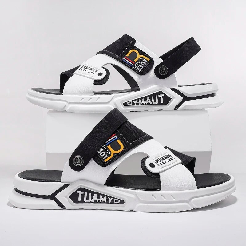 Férfi szandálok 2023 márka Designer cipők szabadtéri strandpapucsok férfiaknak alkalmi cipők kiváló minőségű csúszásmentes naplopók férfi papucsok