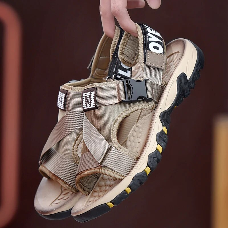 Modes vīriešu sandales Neslīdošas Pretnodiluma vīriešu sandales mājās un ārā Mīkstas un komfortablas vasaras kurpes Vīriešu elpojošas čības