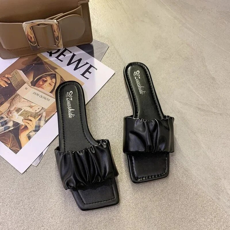 Sieviešu plakanas čības 2023. gada vasara Jaunas, stilīgas, kroku sandales sievietēm, ikdienas čības, tīras krāsas sieviešu apavi A043