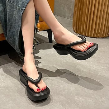 Lucyever Модни джапанки на платформа за 2023 г. Дамски летни плажни нехлъзгащи се чехли на клин Дамски домашни сандали с мека подметка Eva