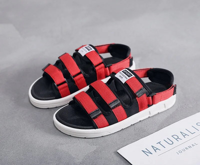 2022 új nyári férfi divat Sandlas szabadtéri sport strand pár alkalmi, kényelmes, nyitott orrú, hideg cipők, felcsúsztatható papucsok