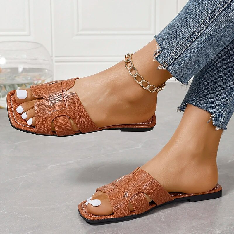 Καλοκαιρινές παντόφλες Γυναικείες Flat Luxury Outdoor Beach Flip Flops Γυναικεία σανδάλια Trend Design Slides Παπούτσια για γυναίκες