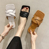 2024. gada vasaras plakanas čības sievietēm Mājsaimniecības Neslīdoši sieviešu apavi Zempapēžu kurpes Sandales Modes Mīkstas Iekštelpu čības sievietēm