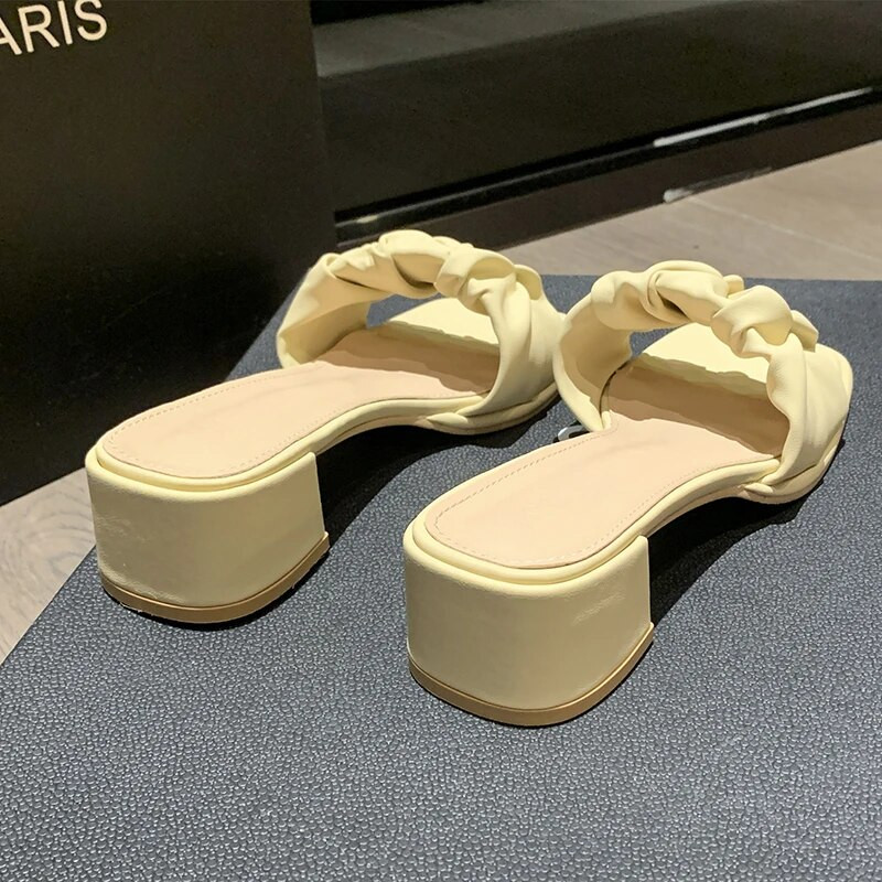 Kvadrātveida galvas sandales sievietēm vasarai Jaunas, biezas papēža kroku ārējās valkāšanas čības Sieviešu Zapatillas De Mujer Sieviešu apavi