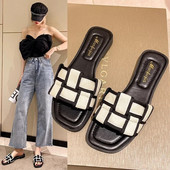 2024. nyár, új, lapos fenekű női papucsok, divatos, négyzet alakú, kockás női cipők szabadtéri, szabadidős strandcipők nőknek