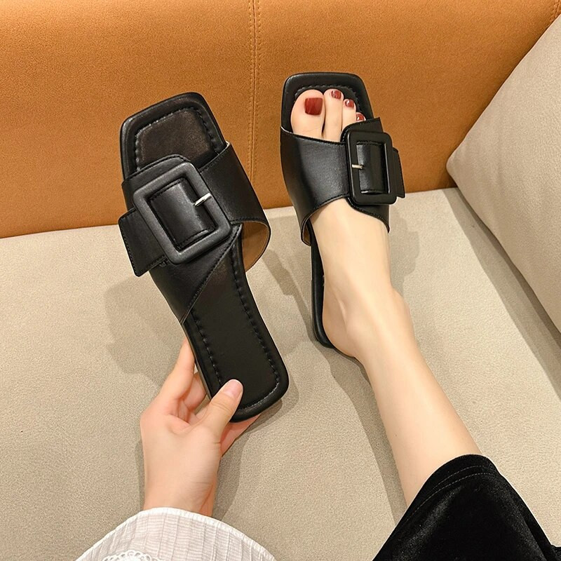 Vasaras čības ar plakanu dibenu sievietēm, kas valkā sandales, lielas, lielas pludmales apavi sievietēm Tīkla čības Luksusa sandales