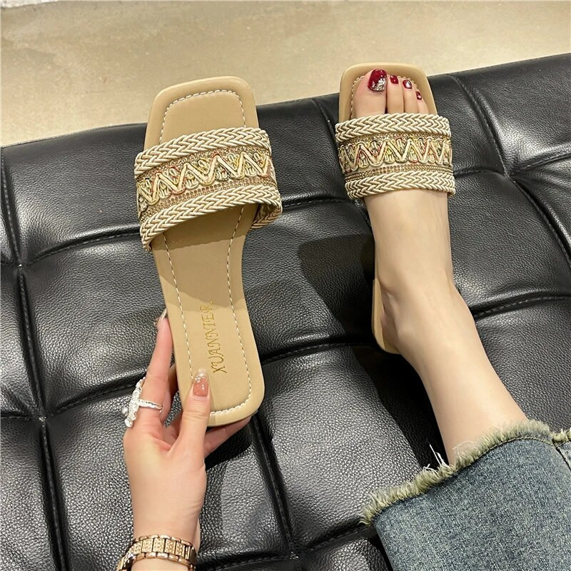 Cipők Alacsony papucsok Puha papucsok Női Csúszdák Divat Shale Női Beach Comfort Flat 2024 Luxus Gumi Basic