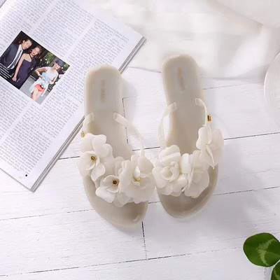 36-40-es méret Női papucsok Nyári Femmes Virágos Lapos Papucsok Cipők Mujer Strandszandálok Bohemia Slides Puha Chaussures Y13