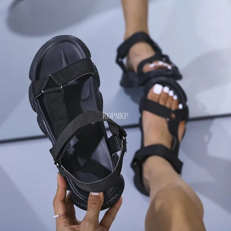 Tervezők Szandálok Női Többszínű Alkalmi cipők Női Lapos Dropship Kényelmes Szandálok Női Sandalias De Mujer 35-43 méret