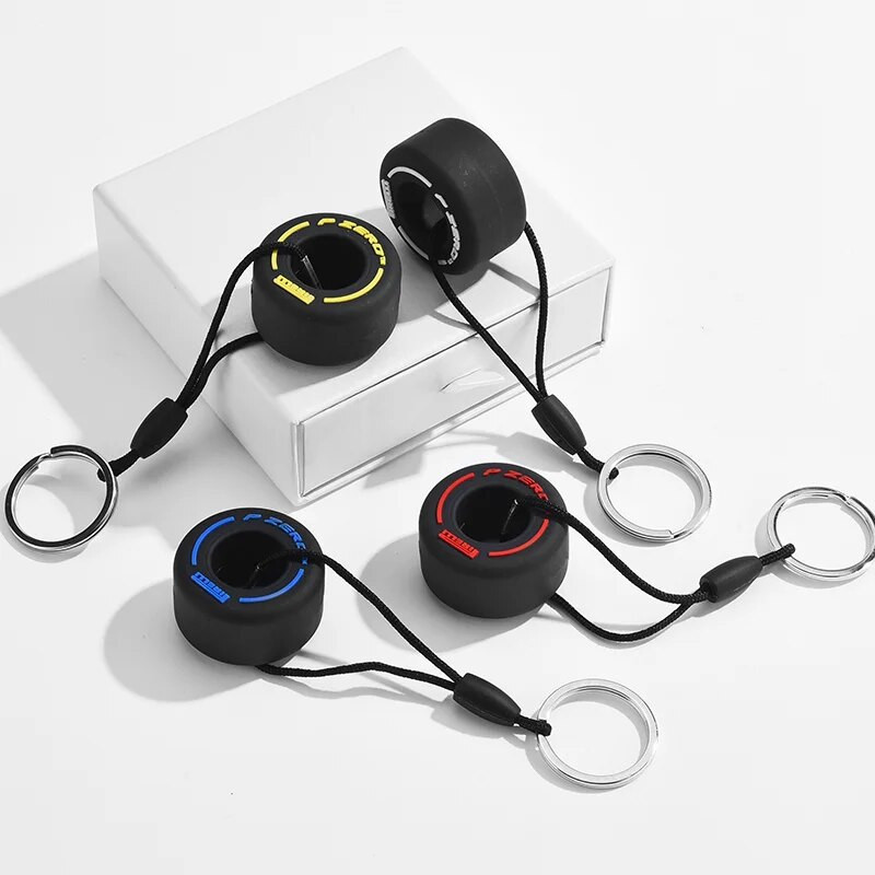 Luxury Mini F1 Racing Tire Μπρελόκ Αξεσουάρ αυτοκινήτου με κλειδί αυτοκινήτου Τσάντα μενταγιόν ελαστικών PVC Charm Ανδρικά Gadgets Δώρα για φίλους λάτρεις του αυτοκινήτου