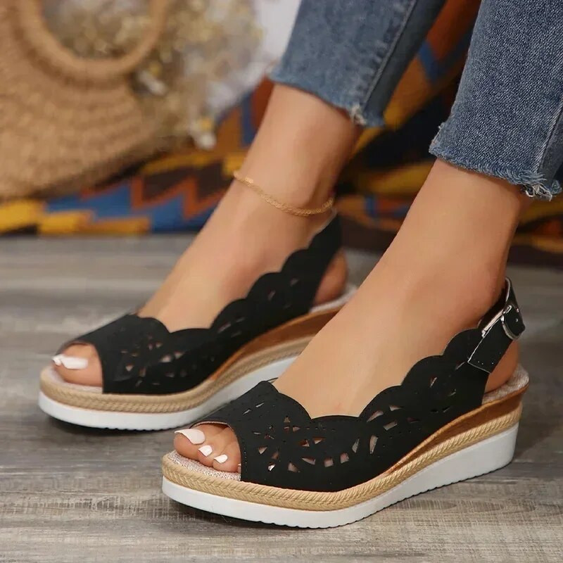 Γυναικεία σανδάλια 2024 Καλοκαίρι Νέα Γυναικεία Πλατφόρμα Παπούτσια με κούφια σφήνες Peep Toe Casual Designers Dresses Zapatos De Mujer