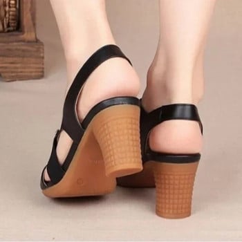 Γυναικεία παπούτσια 2024 Fashion Slip σε γυναικεία σανδάλια σε έκπτωση Υπαίθρια Καλοκαιρινή μασίφ ανοιχτό δάχτυλο με μεσαίο τακούνι Συνοπτικά γυναικεία σανδάλια παραλίας