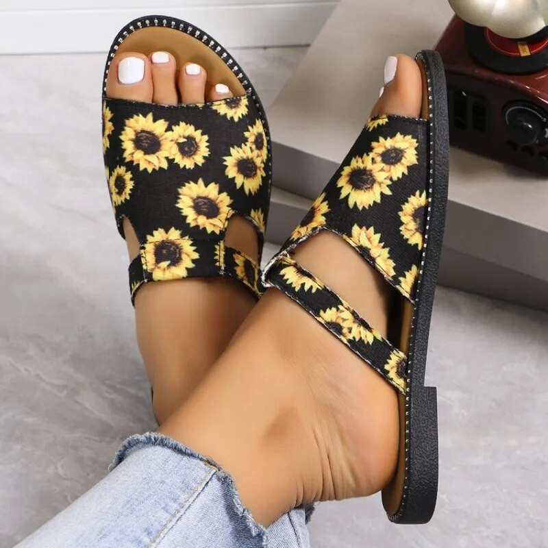 Γυναικεία φλατ παπούτσια Bohemian Καλοκαίρι 2024 Νέο Μόδα με κλιπ Gladiator Παντόφλες Γυναικείες σε συν μέγεθος Μαλακές σαγιονάρες παραλίας Zapatos