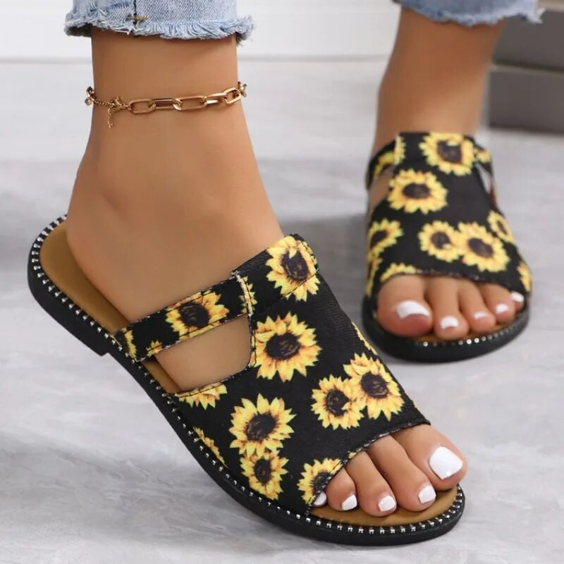 Γυναικεία φλατ παπούτσια Bohemian Καλοκαίρι 2024 Νέο Μόδα με κλιπ Gladiator Παντόφλες Γυναικείες σε συν μέγεθος Μαλακές σαγιονάρες παραλίας Zapatos