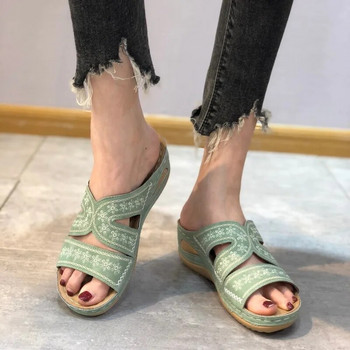 2024 Дамски летни нови модни сандали с кръгли пръсти, неплъзгащи се на клинове, открити открити ваканционни плажни дамски чехли с голям размер