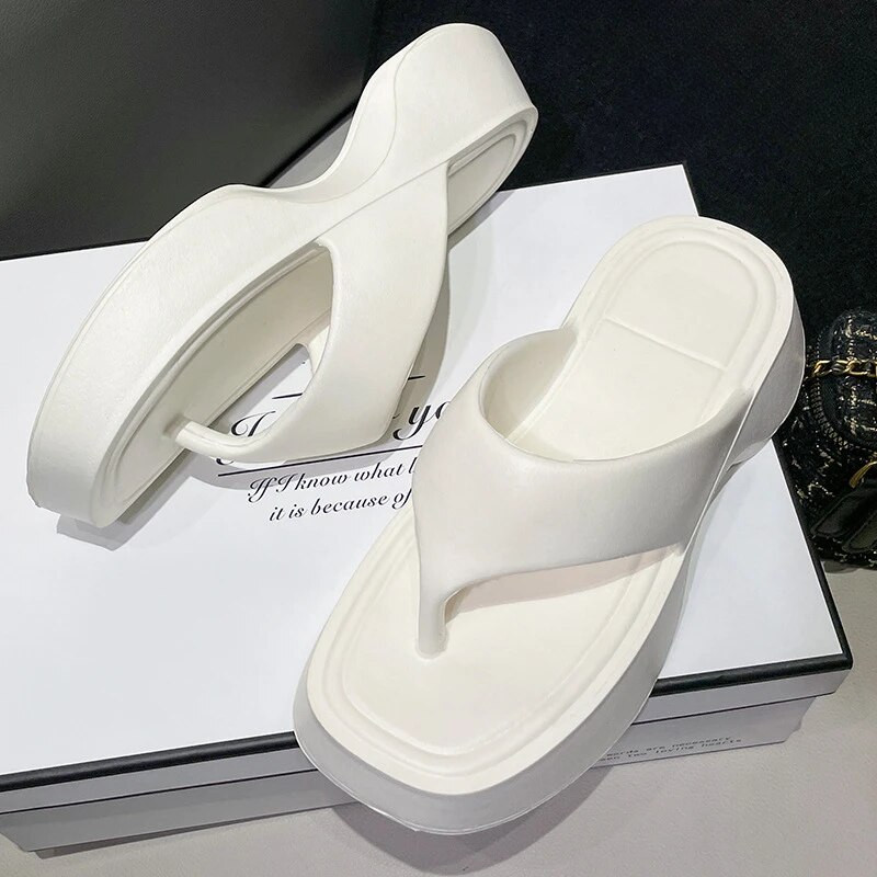 Moteriškos mados šlepetės, 2024 m. Naujas storas padas, patogios pleištinės šlepetės Vasarinės neslystančios lauko šlepetės Minkštos basutės