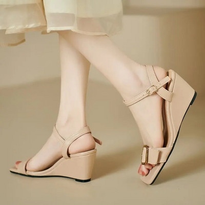 Wedges Naiste sandaalid Kõrged kontsad Kleit Kõndimisjalatsid Vabaaja sussid Suvi 2024 Uus kõndiv moedisainer hubane naiste liumäed