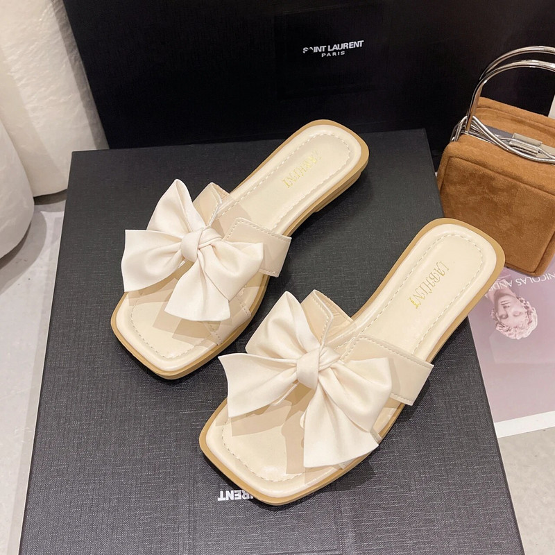 Modes, sieviešu čības, kvadrātveida purngals, plakanie papēži Sandales vasaras brīvlaikam pludmales apavi luksusa iekštelpām zīmola dizains sandales sievietei