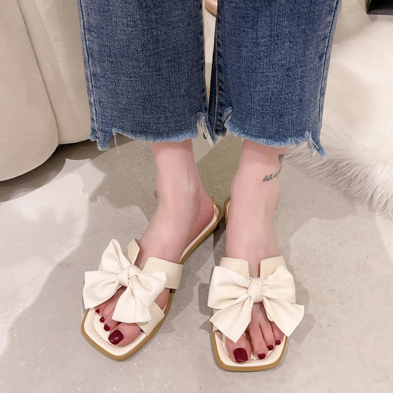 Modes, sieviešu čības, kvadrātveida purngals, plakanie papēži Sandales vasaras brīvlaikam pludmales apavi luksusa iekštelpām zīmola dizains sandales sievietei