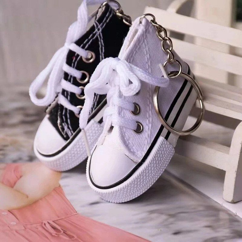 Creative 3D Canvas Sneaker Tenisa apavu atslēgu piekariņš Cute Mini Sport Kurpes Kulons Atslēgu piekariņi Automašīnas Simulācija Piekariņu soma atslēgu turētājs