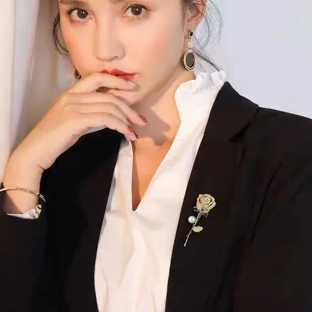 Elegantas zelta krāsas rožu ziedu saktas Sieviešu Meitenēm Rhinestone CZ Luksus sieviešu aksesuāri