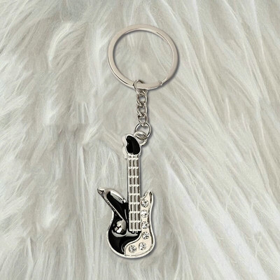 Y2k Guitar Love Heart atslēgu piekariņš vīriešiem Sievietēm Zvaigzne Sweet Keychain Forši moderns kulons rokpanks vintage aksesuāri dāvana