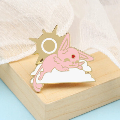 Uguns dēmons Kalcifers Emaljas Piespraudes Cute Magic Fire Elf Malka Anime Piespraudes Nozīmītes Krekls Atloks Piespraudes Rotaslietas Dāvana Draugiem Bērni