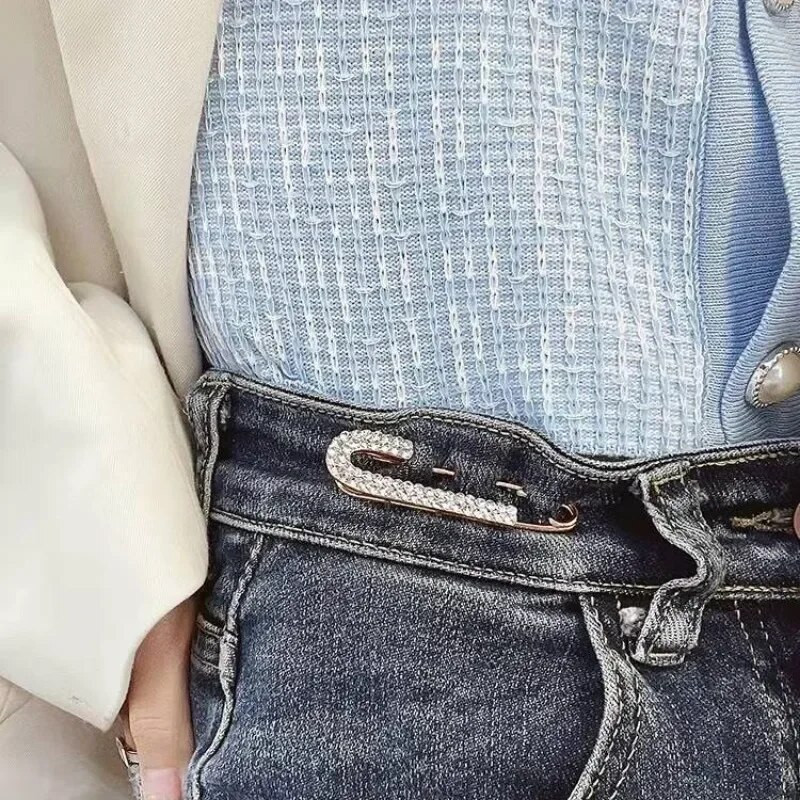 Jaukas sakausējuma kalnu strēles piespraudes biksēm vidukļa pielāgošanai sievietēm jakas Šalle drošības piespraudes korejiešu vienkāršas greznas rotaslietas