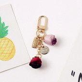 Χαριτωμένο γλυκό συνθετικό ύφασμα τριαντάφυλλο Camellia Flowers Μπρελόκ για γυναίκες Μπρελόκ Μπρελόκ Δαχτυλίδι Τσάντα αυτοκινήτου Κρεμαστό Charm AirPods D605