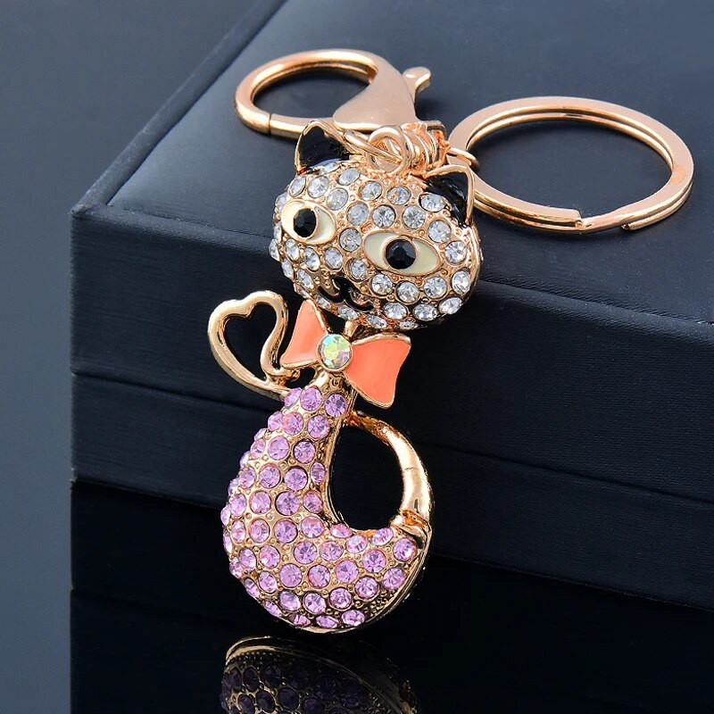 SINLEERY Slatka seksi mačka Privjesak za ključeve Crveno ružičasti privjesak od kubnog cirkonija Privjesak za ključeve Dodatni pribor Nakit Prijateljev dar nakit