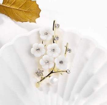 New Style Plum Blossom Branch Pearl Star καρφίτσες για γυναίκες Κομψές τσάντες ένδυσης Αξεσουάρ Καρφίτσες πέτο για δείπνο γάμου 2024