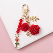 Modes imitācijas pērļu ziedu atslēgu piekariņš Cute Sakura Rose plīša lodīšu atslēgu piekariņš sievietēm Meiteņu auto rokassomiņa Tālruņa kulonu aksesuārs