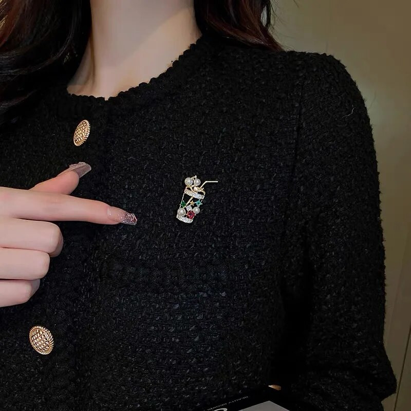 Jauki Pērļu sulas dzērieni Piens Tējas Krūzes Piespraudes Atloka Piespraudes Sieviešu Meitenēm Krāsainas Cirkona Rhinestone Radoša dizaina Mētelis nozīmītes