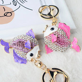 Izsmalcināts emaljas kristāla zivju atslēgu piekariņu turētājs Zelta zivtiņas somas sprādzes rokassomas kulons auto atslēgu piekariņiem atslēgu piekariņiem