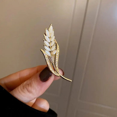 Uued Rhinestone emailitud nööpnõelad Liilia lilledega prossid naistele Elegantsed Pulmad bankett LGBT prossinõelad Kingitused Kleit-särk Kaunistus